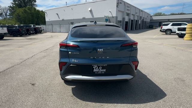 Buick Envista Vehicle Full-screen Gallery Image 07