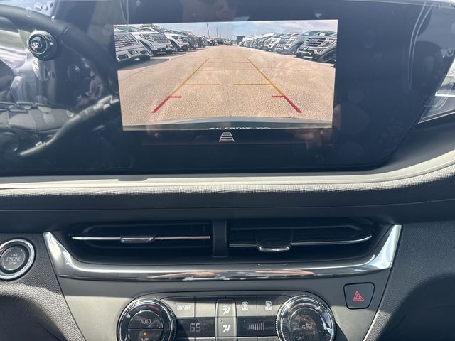 Buick Envista Vehicle Full-screen Gallery Image 17