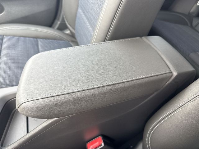 Buick Envista Vehicle Full-screen Gallery Image 20