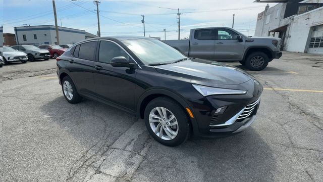 Buick Envista Vehicle Full-screen Gallery Image 02