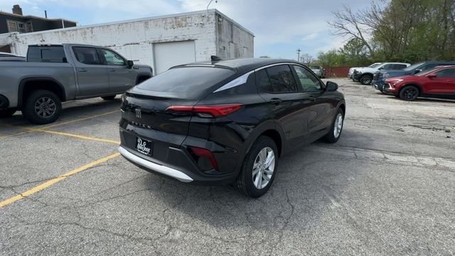 Buick Envista Vehicle Full-screen Gallery Image 08