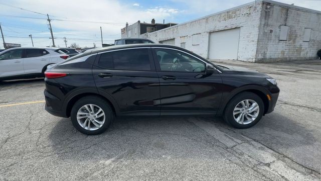 Buick Envista Vehicle Full-screen Gallery Image 09