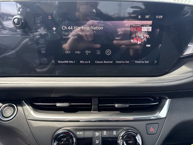 Buick Envista Vehicle Full-screen Gallery Image 16