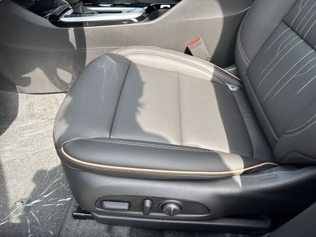 Buick Envista Vehicle Full-screen Gallery Image 12