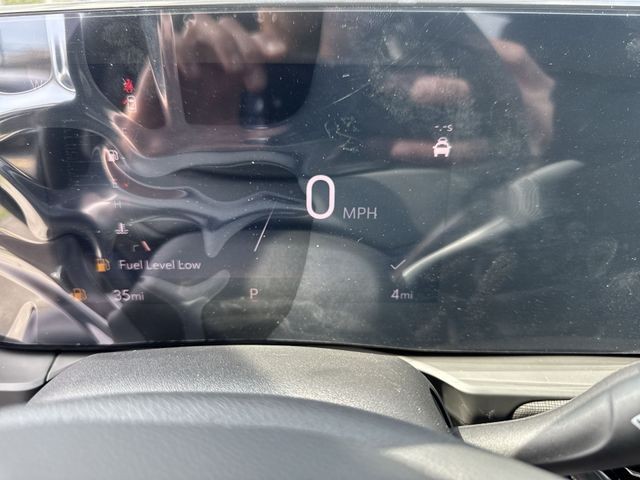 Buick Envista Vehicle Full-screen Gallery Image 15