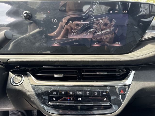 Buick Envista Vehicle Full-screen Gallery Image 18