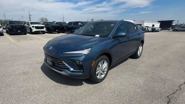 Buick Envista Vehicle Full-screen Gallery Image 04