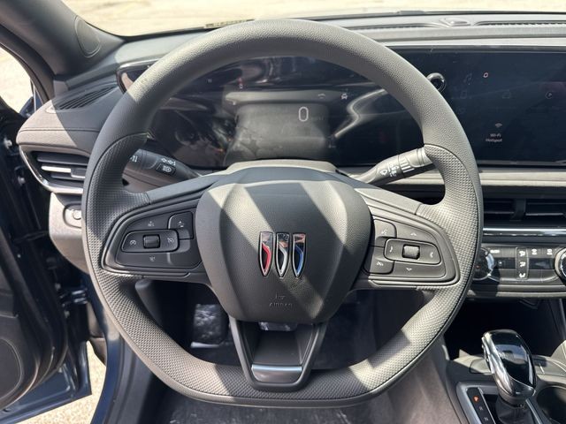 Buick Envista Vehicle Full-screen Gallery Image 14