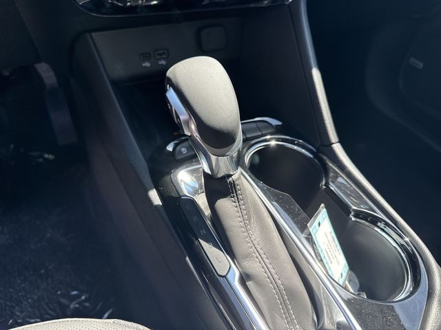 Buick Encore GX Vehicle Full-screen Gallery Image 19