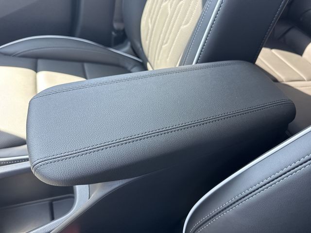 Buick Encore GX Vehicle Full-screen Gallery Image 20