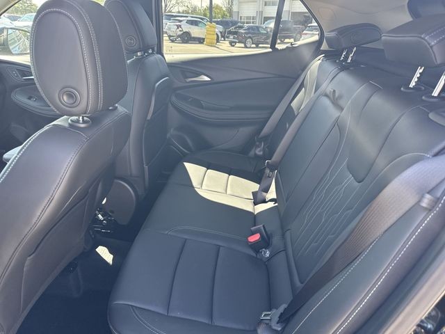 Buick Encore GX Vehicle Full-screen Gallery Image 22
