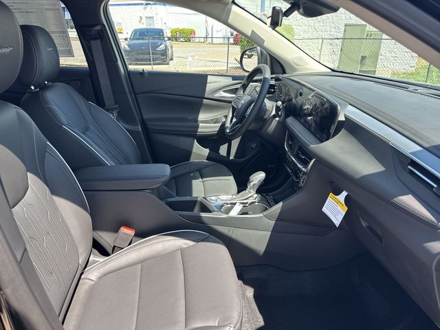 Buick Encore GX Vehicle Full-screen Gallery Image 24