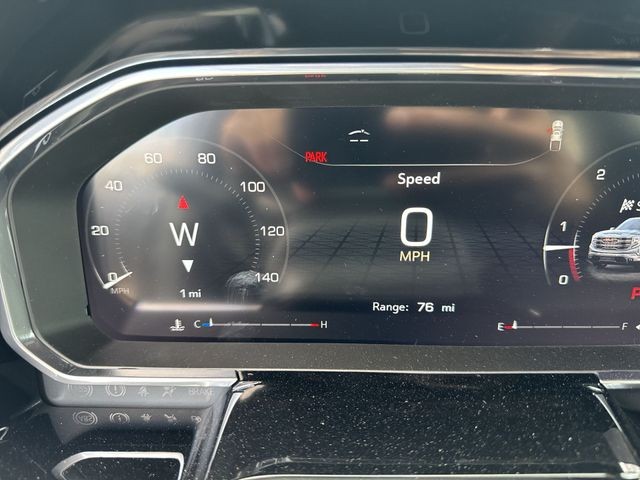 GMC Sierra 1500 Vehicle Full-screen Gallery Image 15