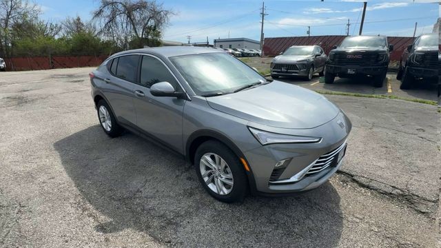 Buick Envista Vehicle Full-screen Gallery Image 02