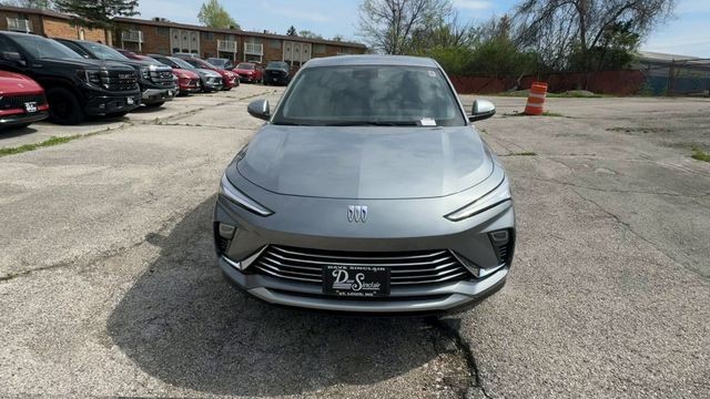 Buick Envista Vehicle Full-screen Gallery Image 03