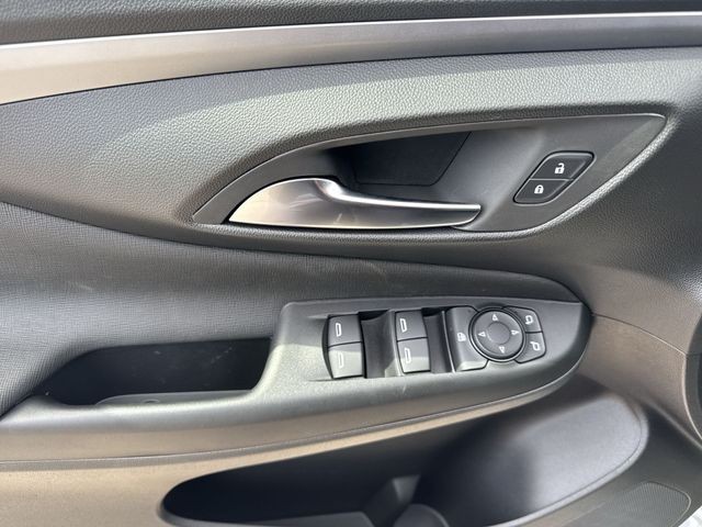 Buick Envista Vehicle Full-screen Gallery Image 13