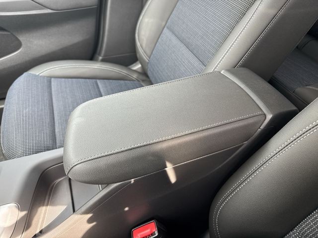 Buick Envista Vehicle Full-screen Gallery Image 20