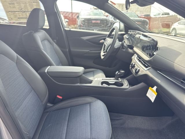 Buick Envista Vehicle Full-screen Gallery Image 23