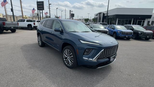 Buick Enclave Vehicle Full-screen Gallery Image 02