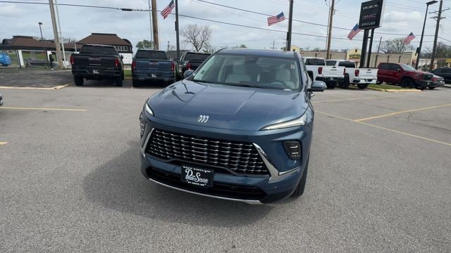 Buick Enclave Vehicle Full-screen Gallery Image 03