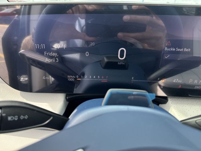 Buick Enclave Vehicle Full-screen Gallery Image 15