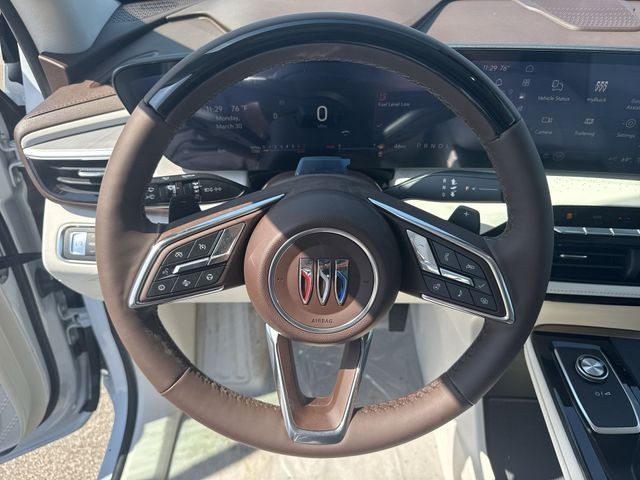 Buick Enclave Vehicle Full-screen Gallery Image 14