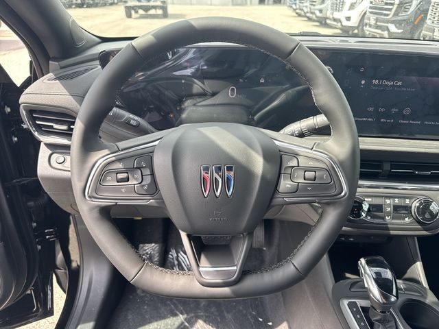 Buick Envista Vehicle Full-screen Gallery Image 14