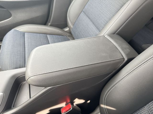 Buick Envista Vehicle Full-screen Gallery Image 20