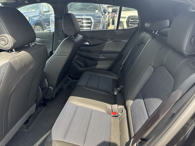 Buick Envista Vehicle Full-screen Gallery Image 21