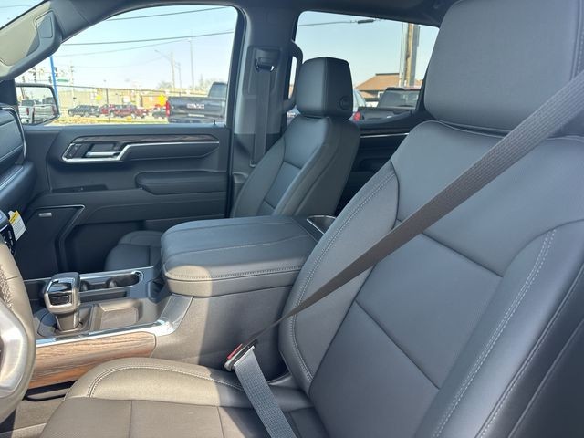 GMC Sierra 1500 Vehicle Full-screen Gallery Image 11