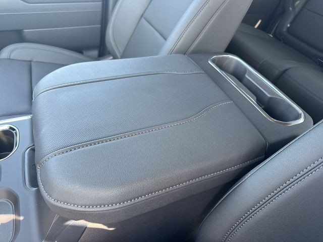 GMC Sierra 1500 Vehicle Full-screen Gallery Image 21