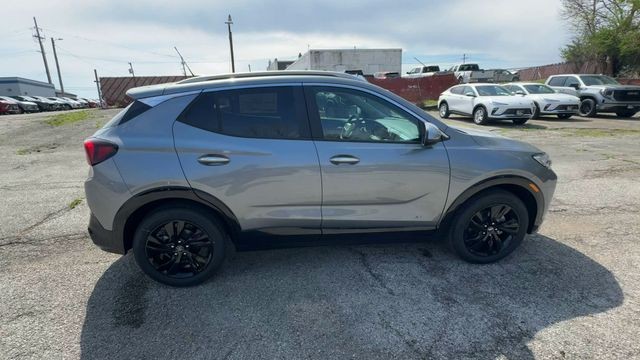 Buick Encore GX Vehicle Full-screen Gallery Image 09