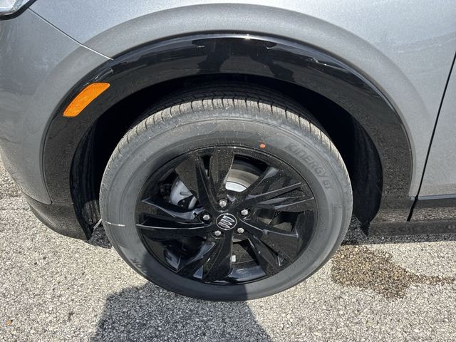 Buick Encore GX Vehicle Full-screen Gallery Image 10