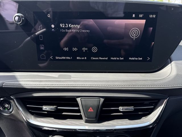 Buick Encore GX Vehicle Full-screen Gallery Image 16