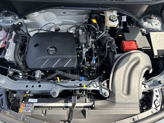 Buick Encore GX Vehicle Full-screen Gallery Image 25