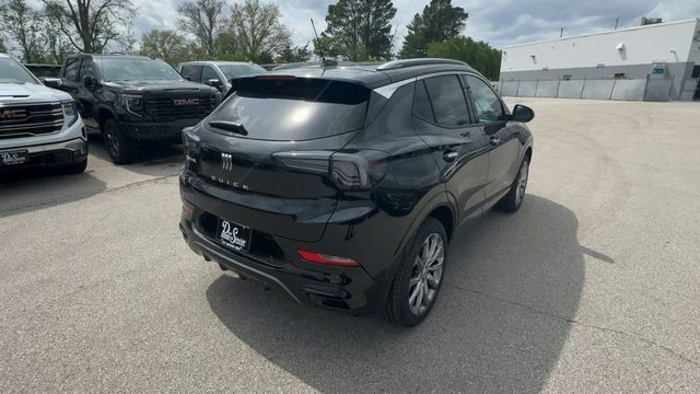 Buick Encore GX Vehicle Full-screen Gallery Image 08