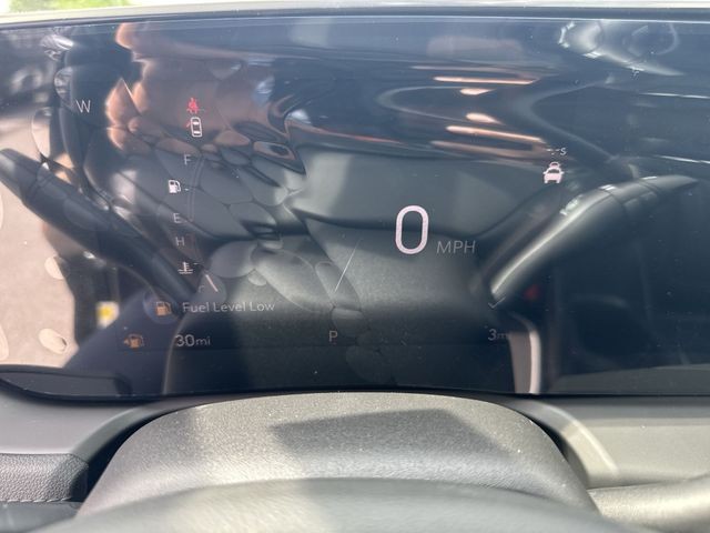 Buick Encore GX Vehicle Full-screen Gallery Image 15