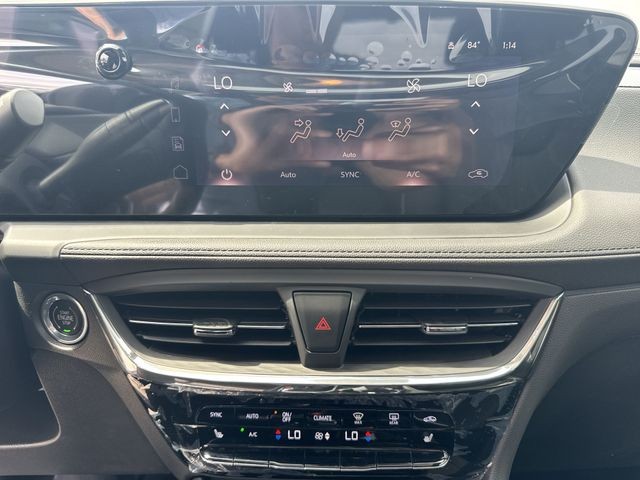 Buick Encore GX Vehicle Full-screen Gallery Image 18