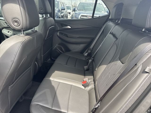 Buick Encore GX Vehicle Full-screen Gallery Image 22