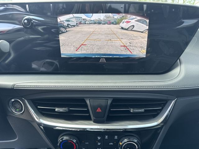 Buick Encore GX Vehicle Full-screen Gallery Image 17