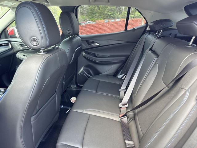 Buick Encore GX Vehicle Full-screen Gallery Image 21