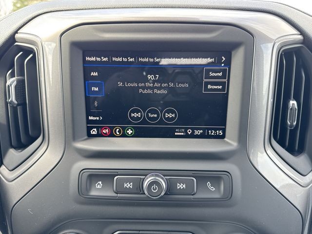 GMC Sierra 1500 Vehicle Full-screen Gallery Image 16