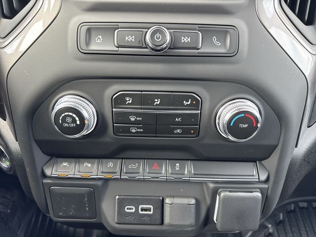 GMC Sierra 1500 Vehicle Full-screen Gallery Image 18