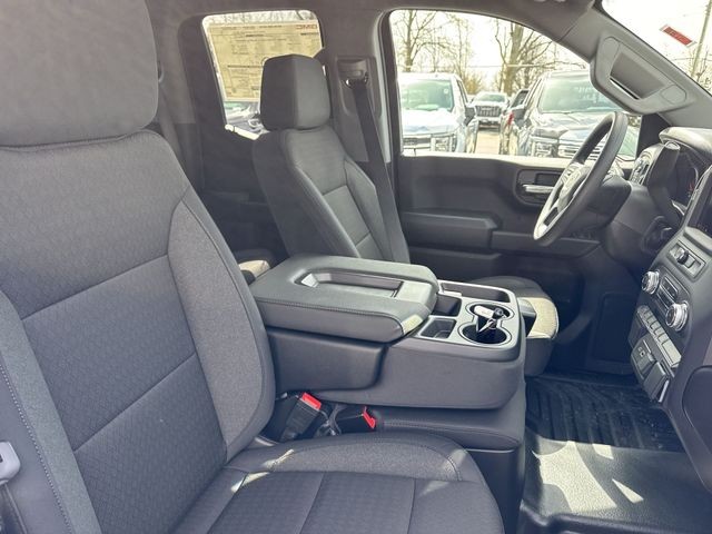 GMC Sierra 1500 Vehicle Full-screen Gallery Image 24