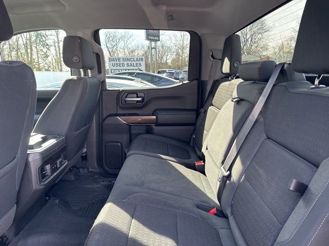 Chevrolet Silverado 1500 Vehicle Full-screen Gallery Image 11