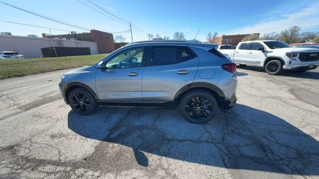 Buick Encore GX Vehicle Full-screen Gallery Image 05