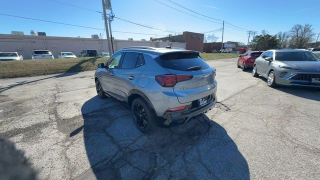 Buick Encore GX Vehicle Full-screen Gallery Image 06