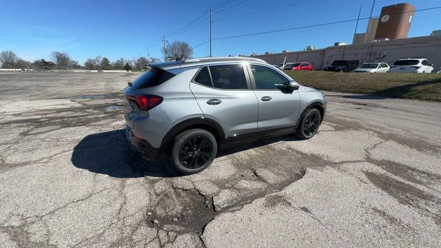 Buick Encore GX Vehicle Full-screen Gallery Image 08