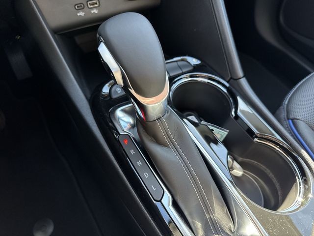 Buick Encore GX Vehicle Full-screen Gallery Image 19