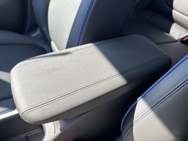 Buick Encore GX Vehicle Full-screen Gallery Image 20